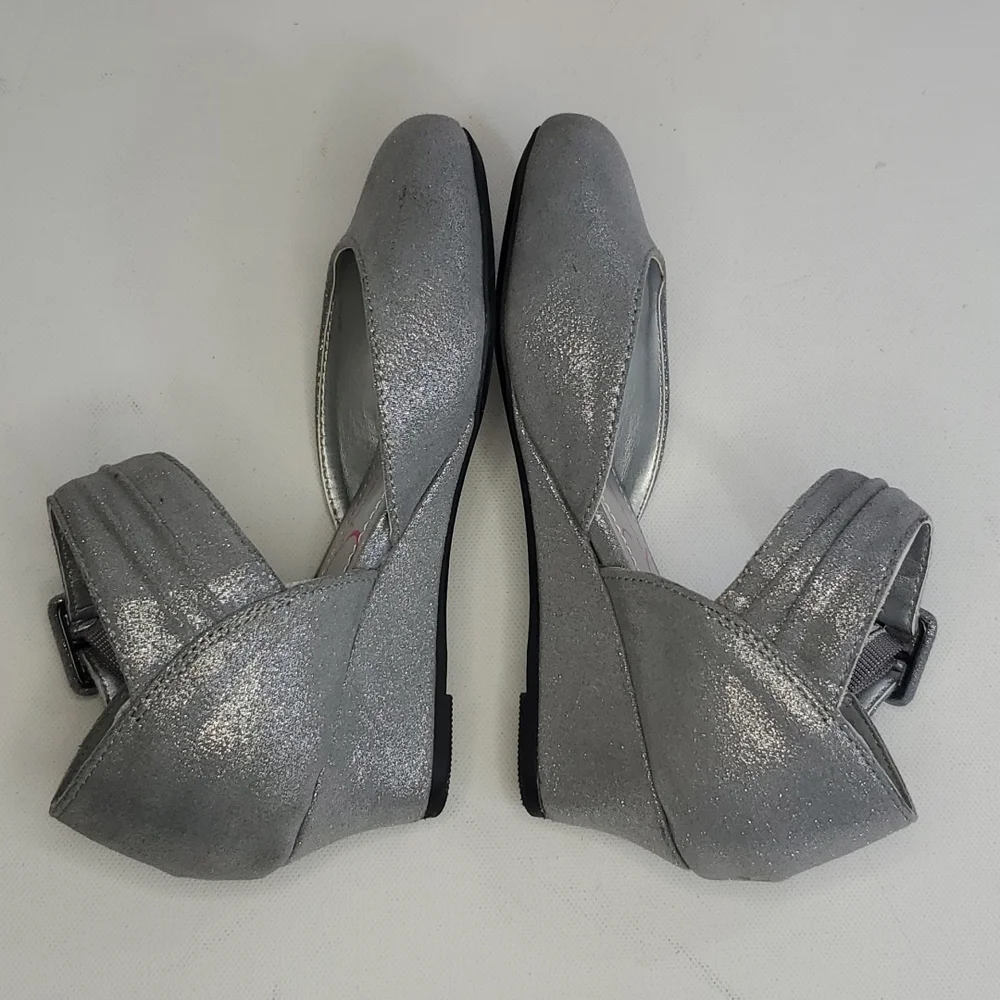 Jessica Simpson girls silver wedge dress shoes size 11